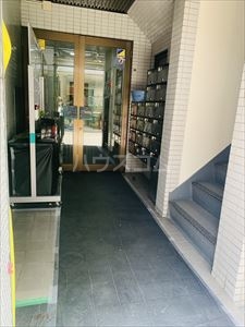 28/30 エントランス