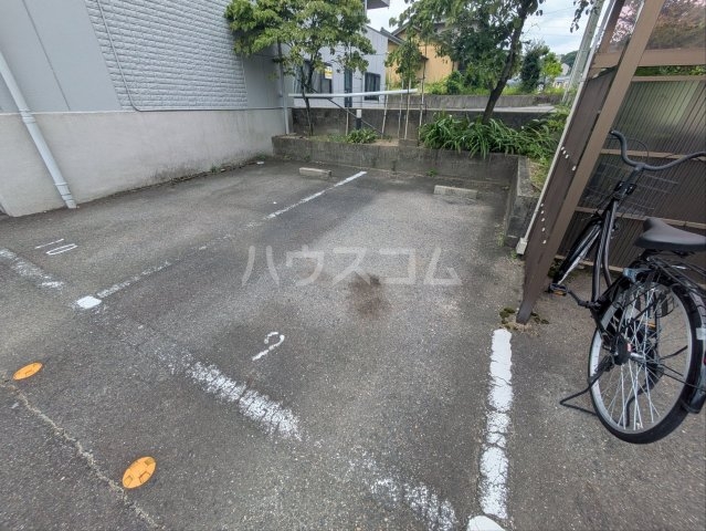 20/30 駐車場