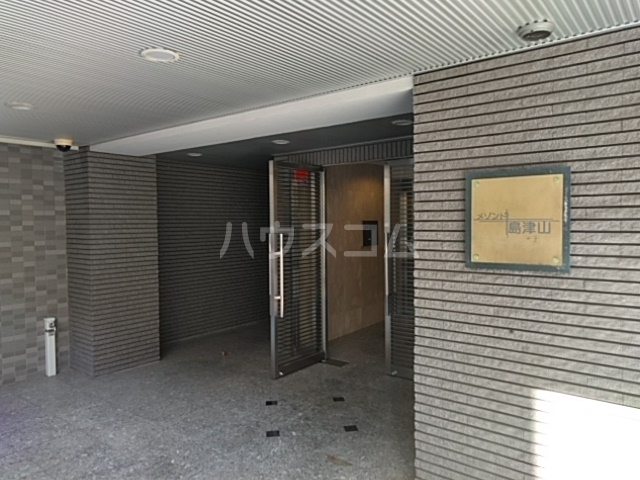 28/30 エントランス