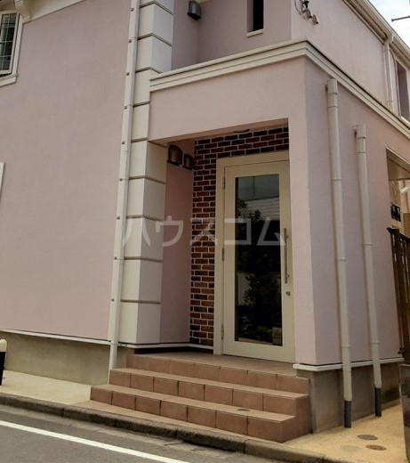 2/4 エントランス