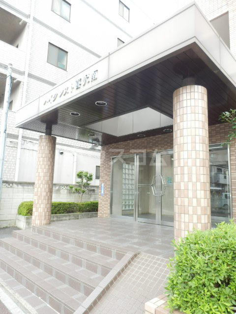 20/30 エントランス