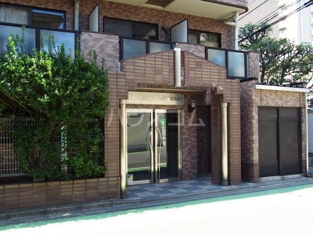 16/26 エントランス