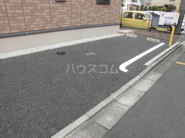 15/18 駐車場