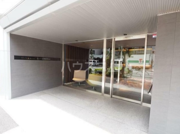 22/30 エントランス