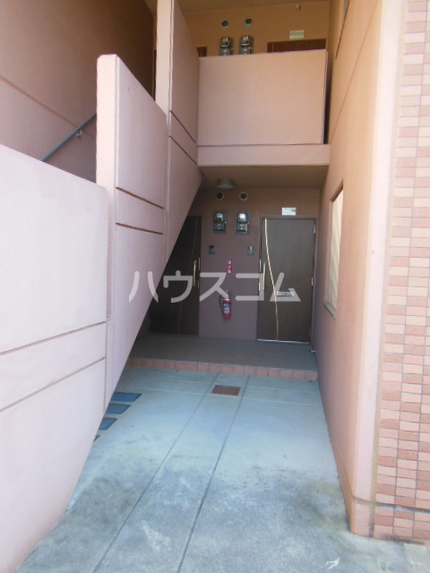 2/5 エントランス