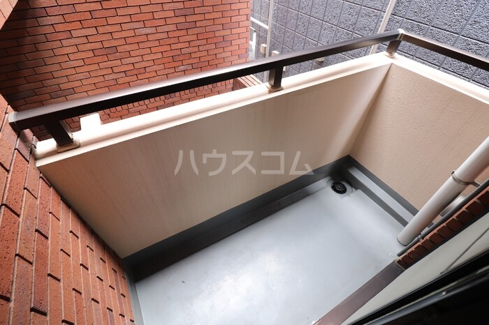 23/30 バルコニー