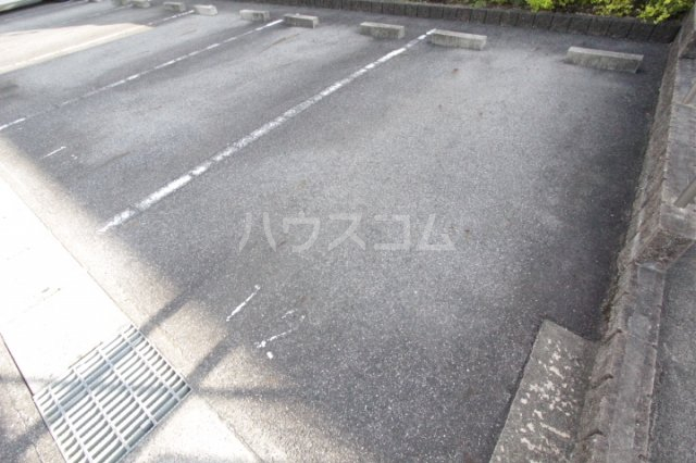 25/30 駐車場