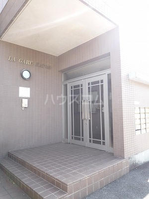 18/28 エントランス