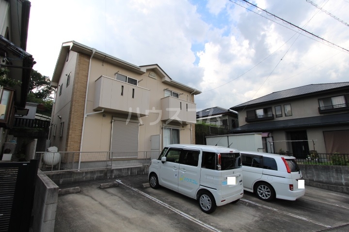 23/30 駐車場