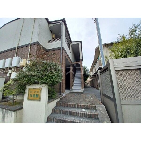 2/5 エントランス