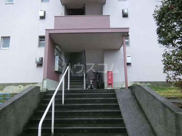 2/5 エントランス