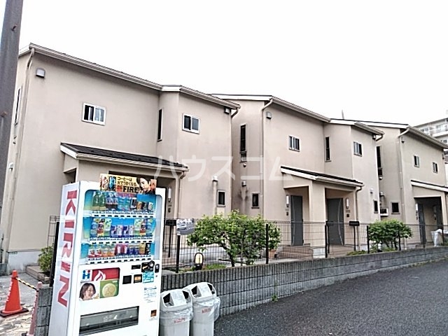 28/30 エントランス