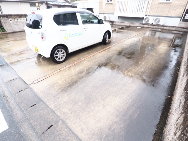 24/30 駐車場