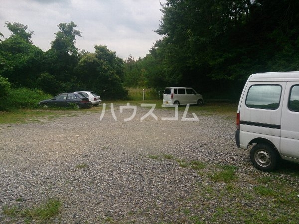 18/19 駐車場