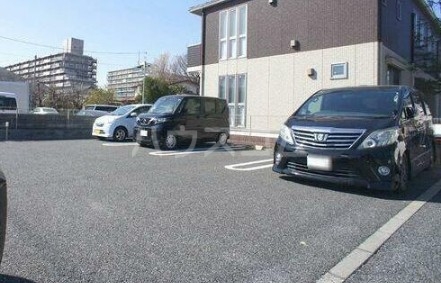 18/24 駐車場