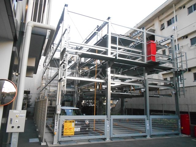28/30 駐車場
