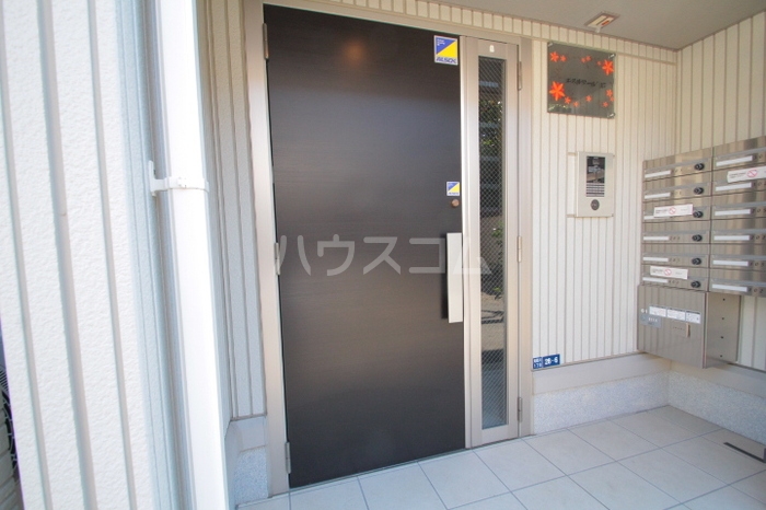 14/15 エントランス