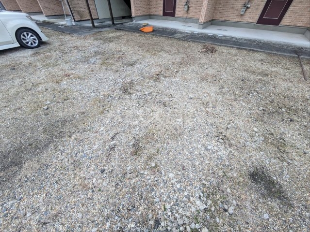 27/30 駐車場