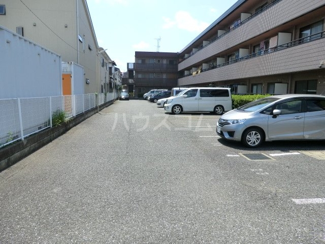 14/19 駐車場