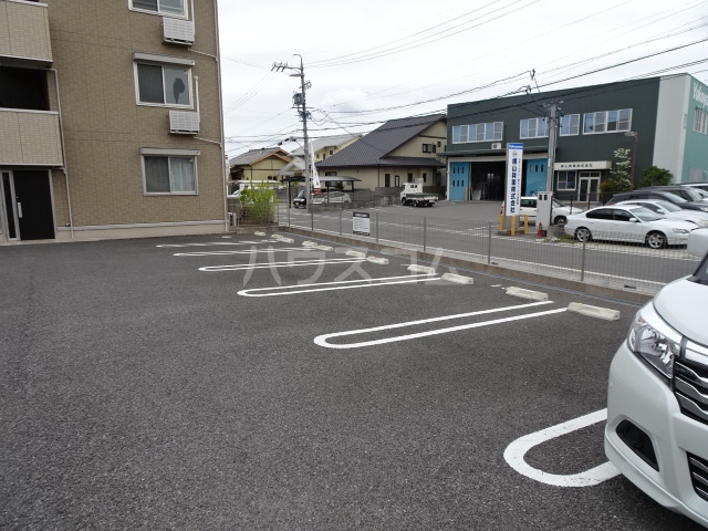 19/25 駐車場