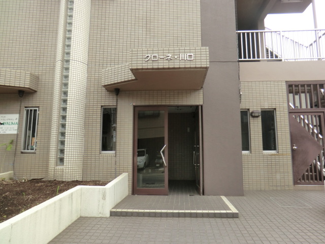 21/30 エントランス