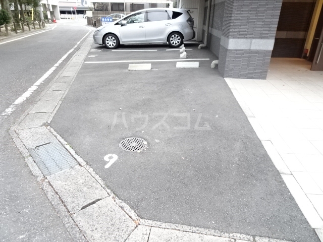22/30 駐車場