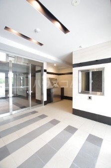 2/4 エントランス