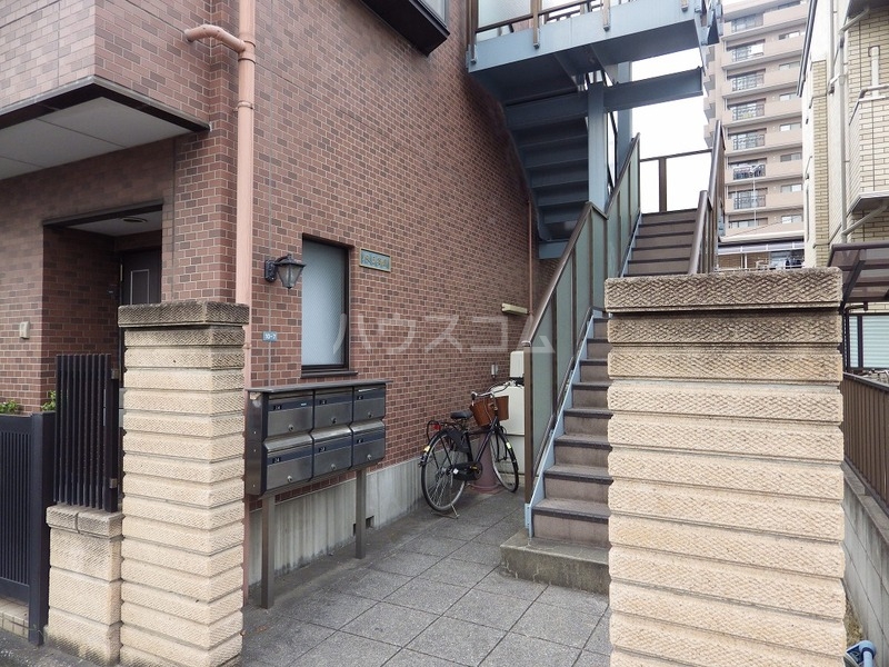 21/24 エントランス