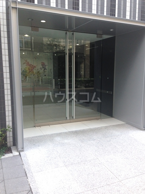 22/29 エントランス