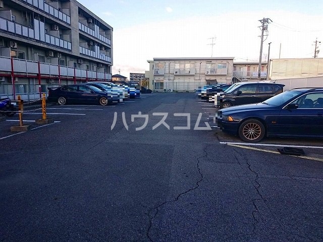 22/30 駐車場