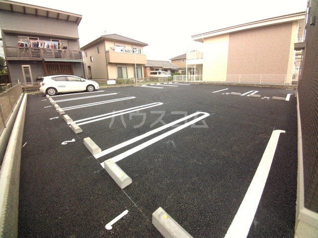 22/30 駐車場