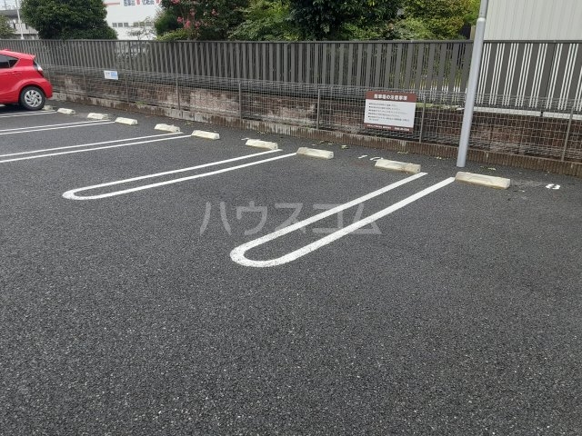 23/30 駐車場