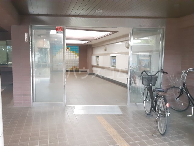 29/30 エントランス