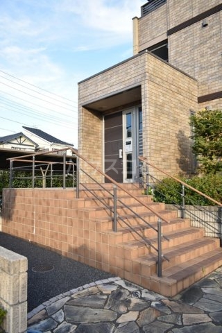 19/29 エントランス