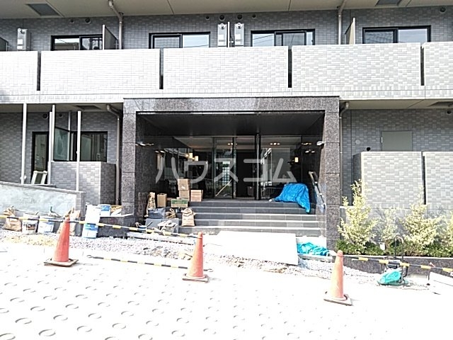 26/28 エントランス
