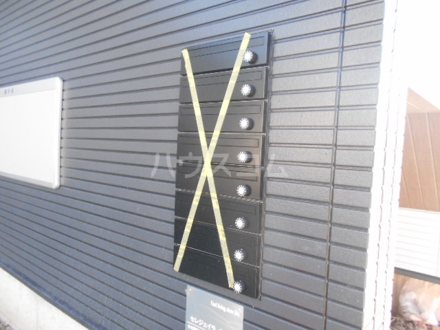 25/30 エントランス