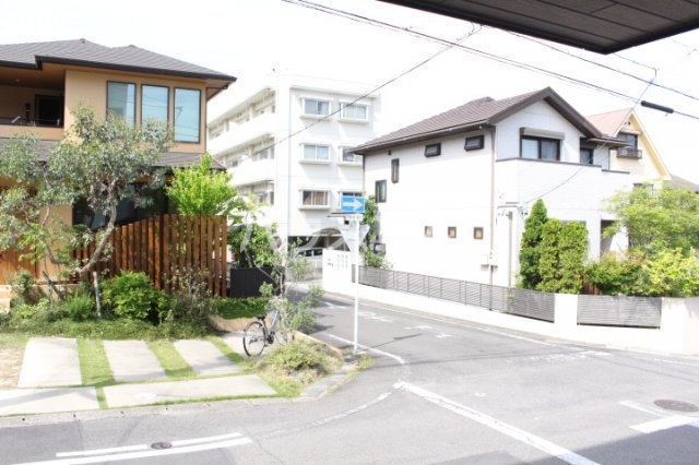 2/7 駐車場