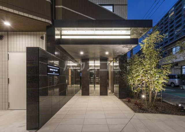 24/29 エントランス