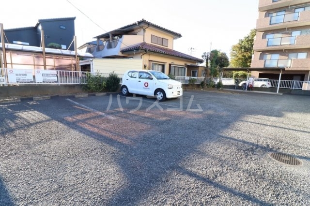 24/27 駐車場