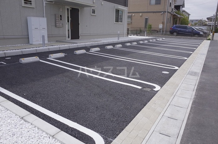 14/15 駐車場