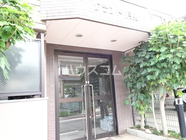 25/30 エントランス