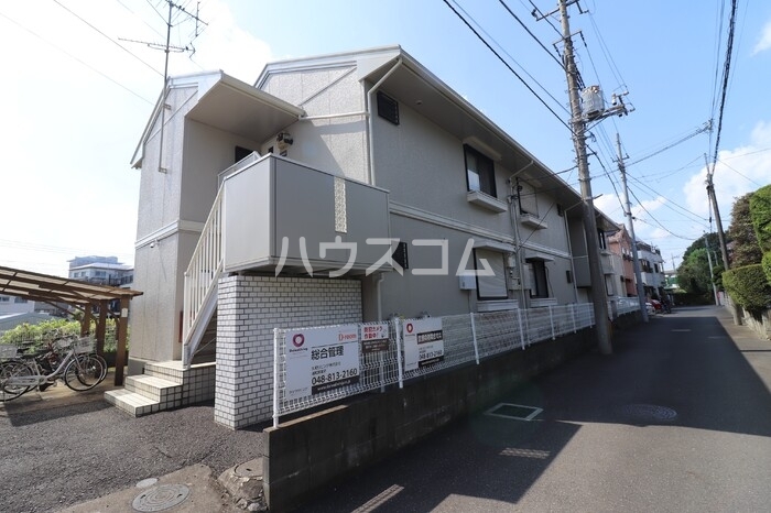 16/19 エントランス