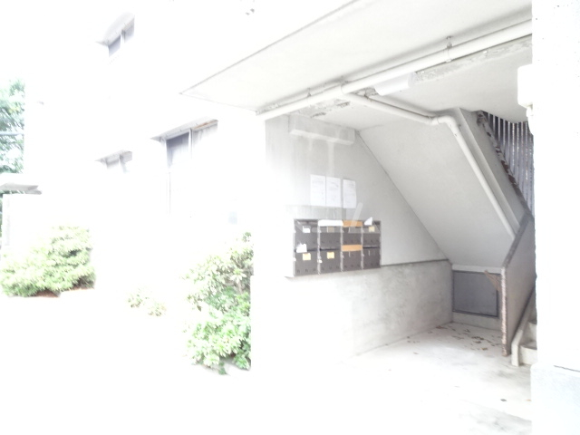 24/30 エントランス