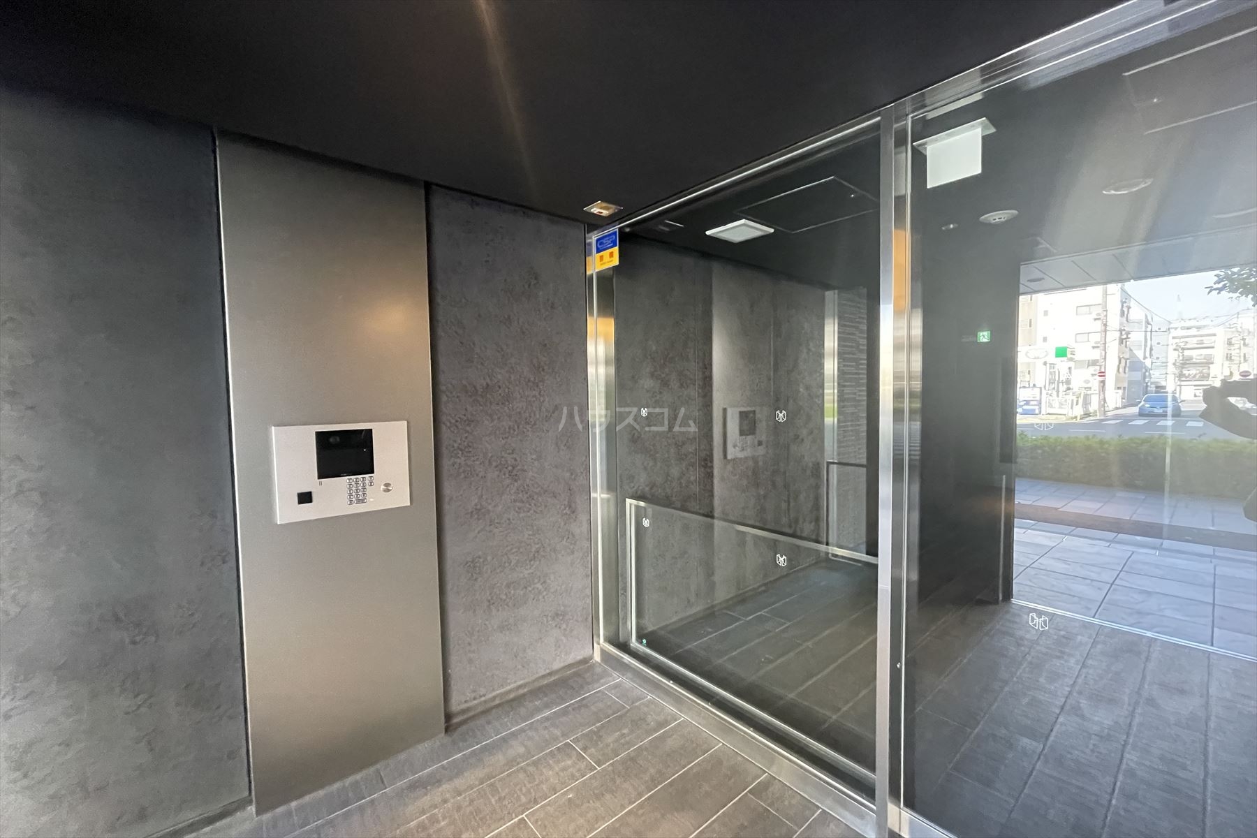 20/25 エントランス