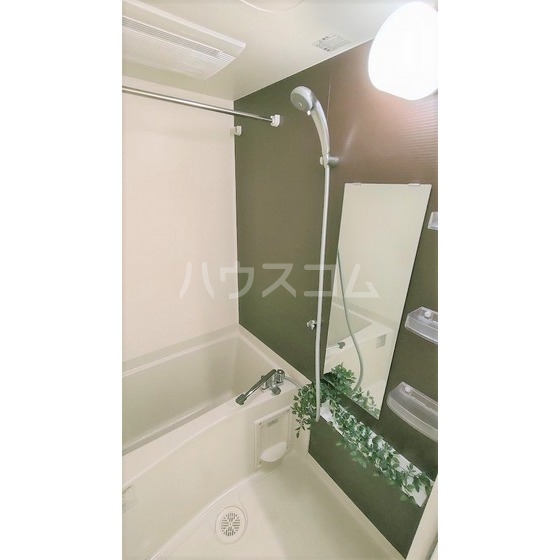 13/25 浴室