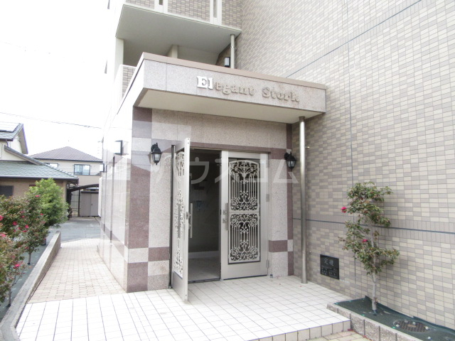 21/26 エントランス