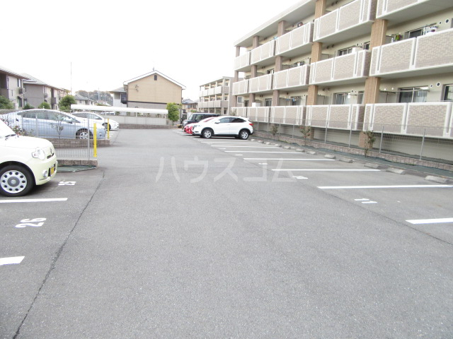 22/26 駐車場