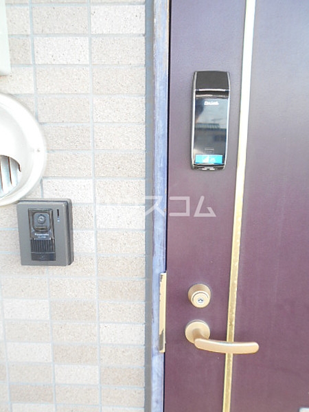 16/25 エントランス