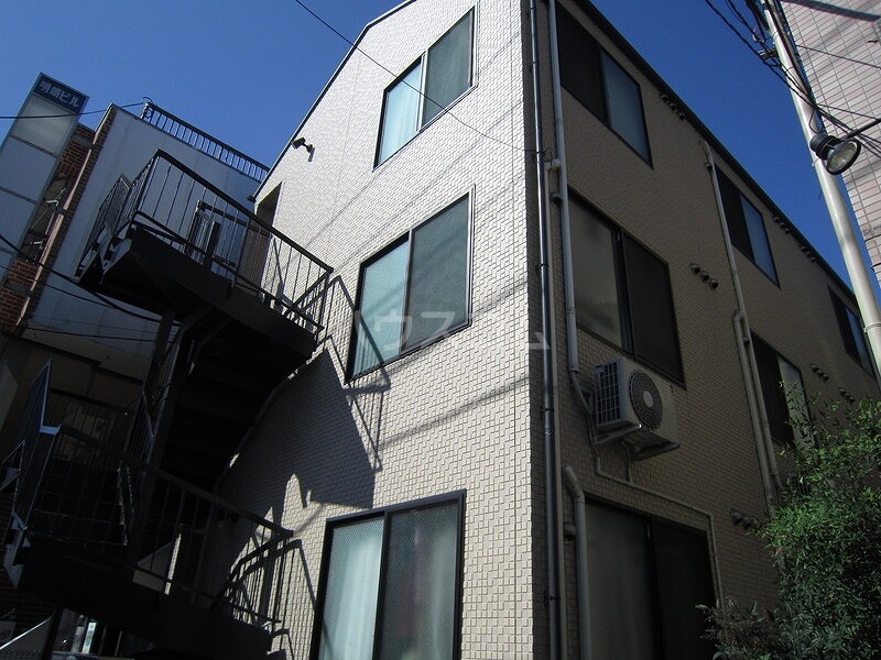 2/4 エントランス