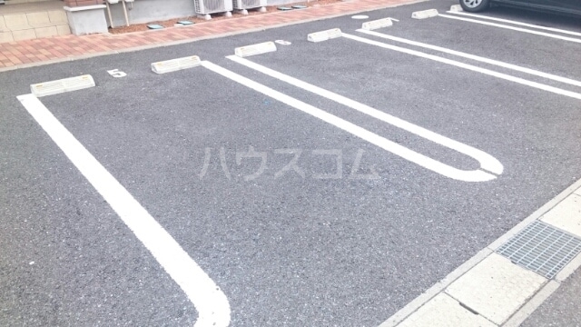 16/26 駐車場